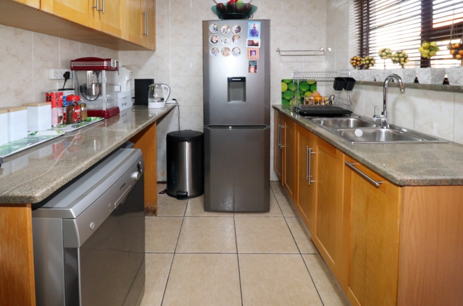 3 Bedroom Property for Sale in Wilkoppies North West